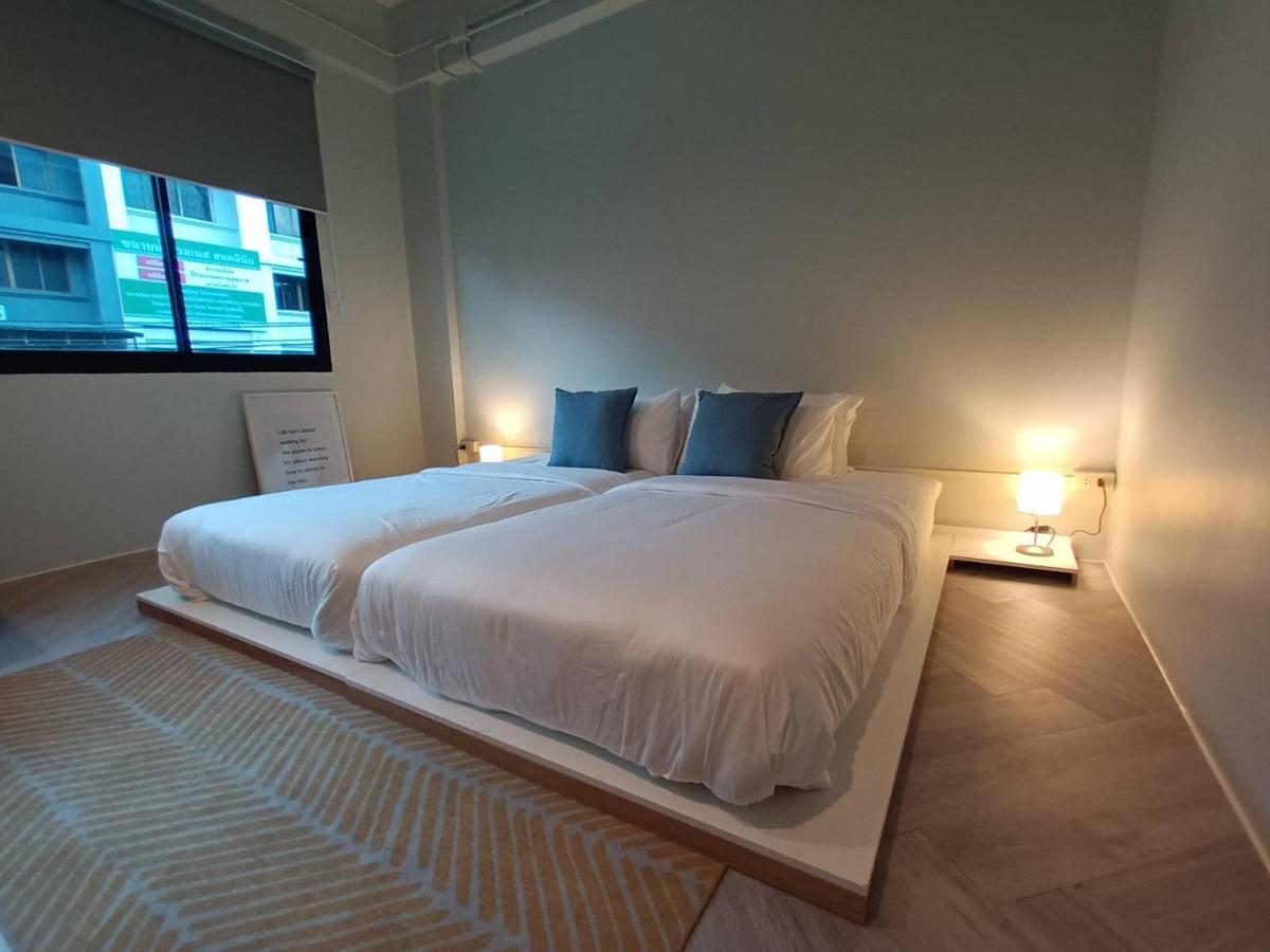 โรงแรม Into The Town 3*
