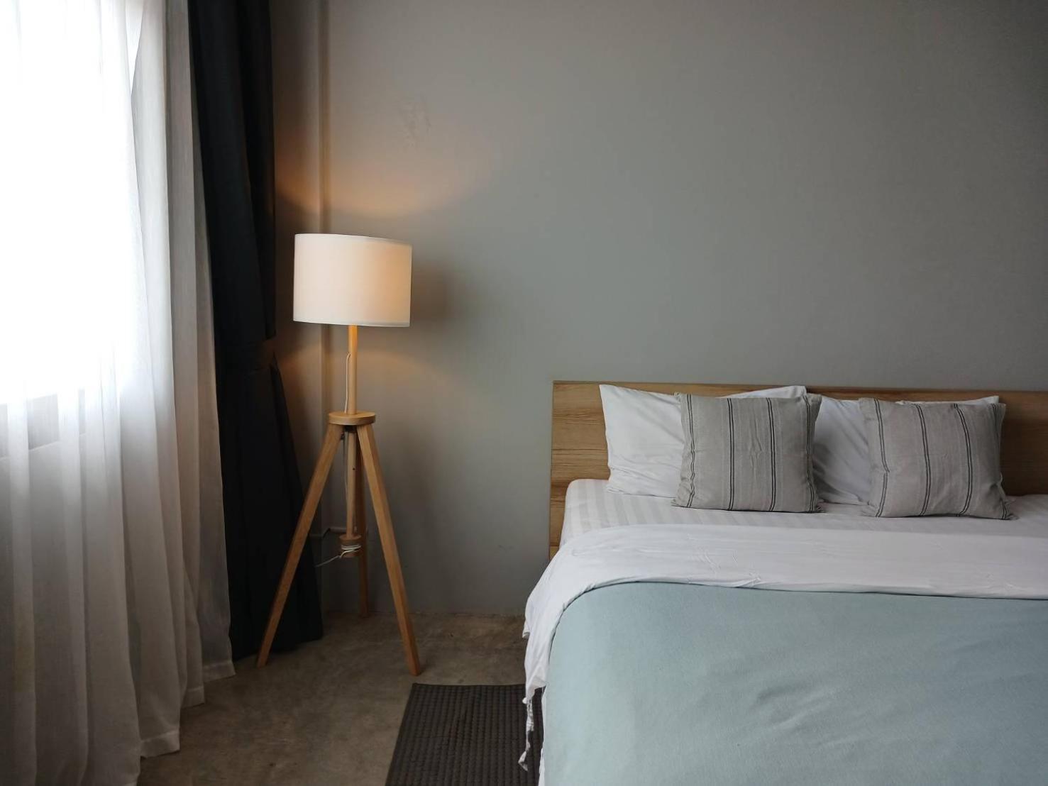 โรงแรม Into The Town 3*